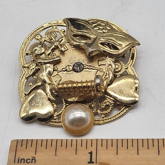 VTG Gold Tone Brooch Pin Mask Cupid Hearts Faux Pearl Time Unbranded - Picture 7 of 9